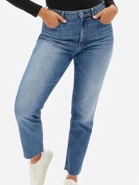 Everlane Curvy Cheeky Straight Jean in Classic Blue Raw Hem Size 29 Ankle